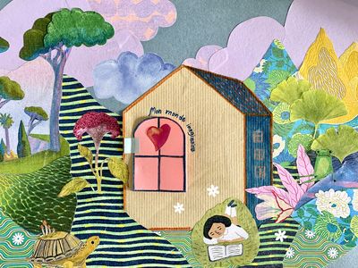 Création coloré fait en collage avec un paysage et une petite cabane.